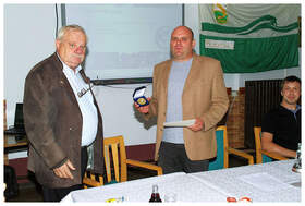 &Uuml;berraschung f&uuml;r uns - der Verein wird durch R. Karol (Pr&auml;sident VANT) mit einer der h&ouml;chsten Auszeichnungen - der goldenen Ehrenmedaille - des Bundesverbandes (DAFV) ausgezeichnet &amp;#8230;