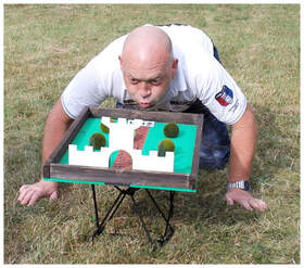 &amp;#8230; Chris beim &amp;#8220;Eierblasen&amp;#8221; &amp;#8230;