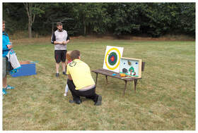 Zielwerfen auf die Dartscheibe &amp;#8230; eine weitere Diziplin um den &amp;#8220;Kinderk&ouml;nig &amp;#8230;